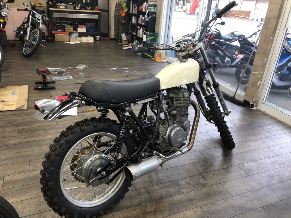 sr400 クラシックカスタム