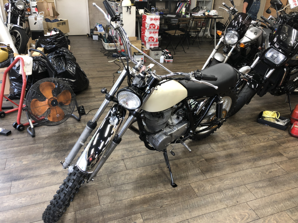 sr400 クラシックカスタム